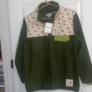 HAPPY CAMP3R fleece pullover NWT